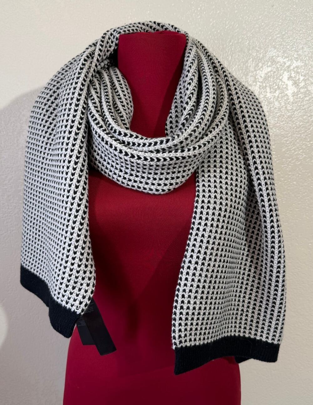 Coach Black White Scarf 12x68 Warm Classy